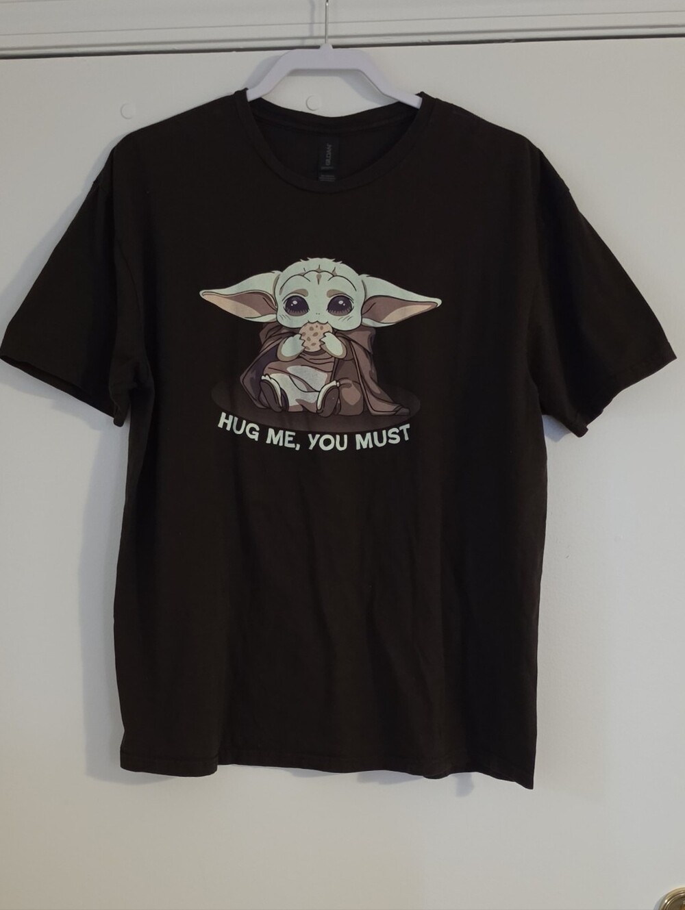 Unisex XL Grogu Tee Baby Yoda Men's Mandalorian Star Wars Hug Me Brown T-shirt - Picture 7 of 11